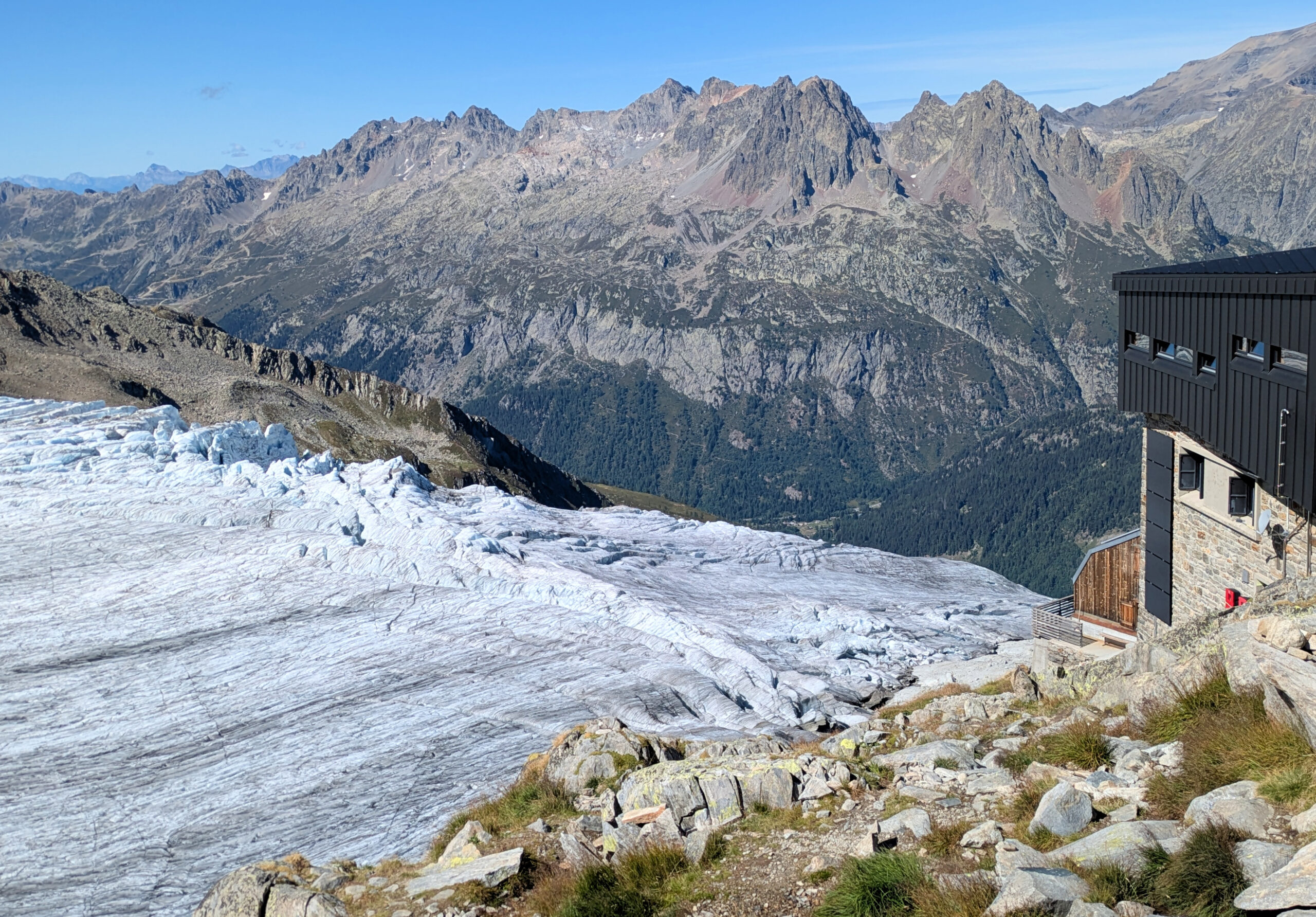 Refuge Albert 1er al costat del Glacier du Tour